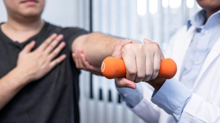 Exerciții recomandate după protezarea umărului Exerciții recomandate după protezarea umărului